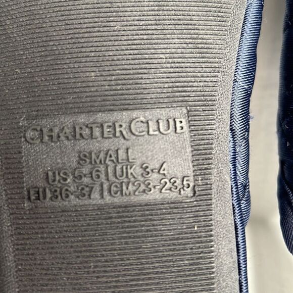Charter Club Navy Blue Quilted indoor/outdoor slippers size small 5-6 NWT - Picture 7 of 8